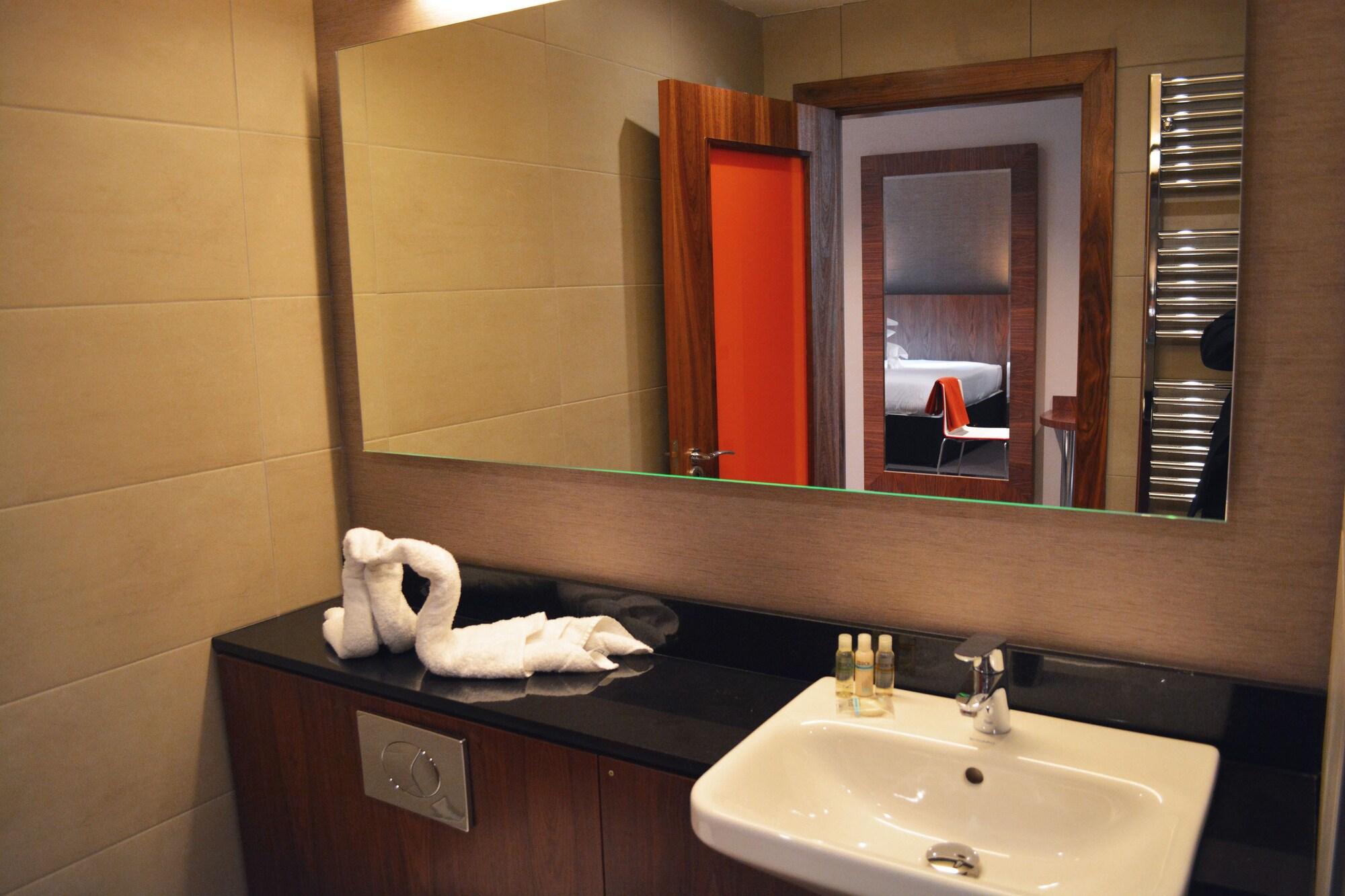 The Inn Place Единбург Екстериор снимка
