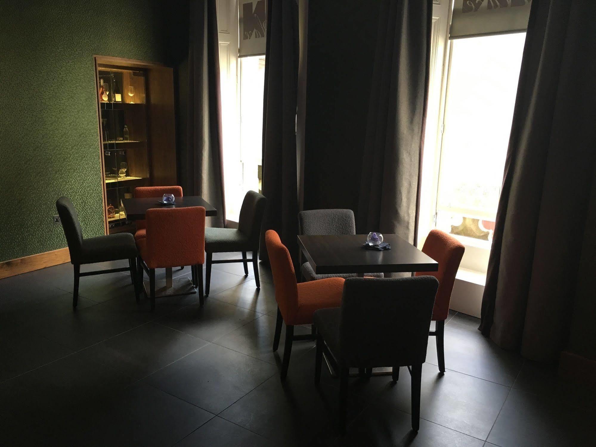 The Inn Place Единбург Екстериор снимка